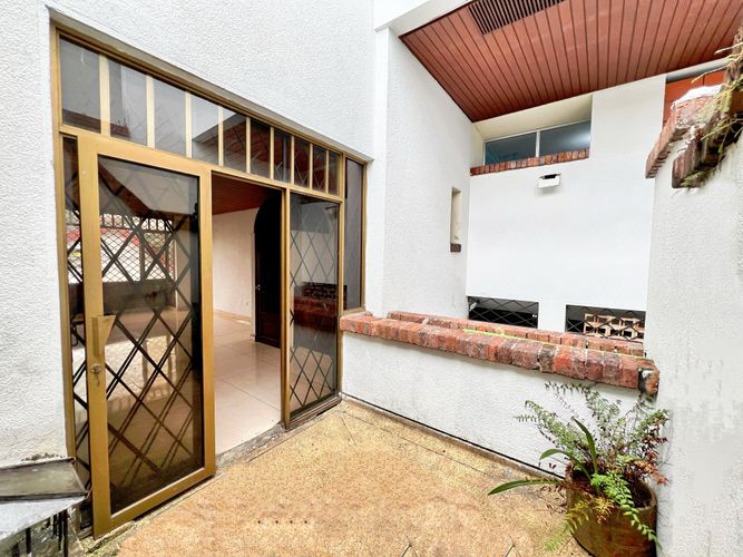 Casa de 5 alcobas en venta en Barzal Bajo Sur, Villavicencio, 350 m² · foto 14 de 24