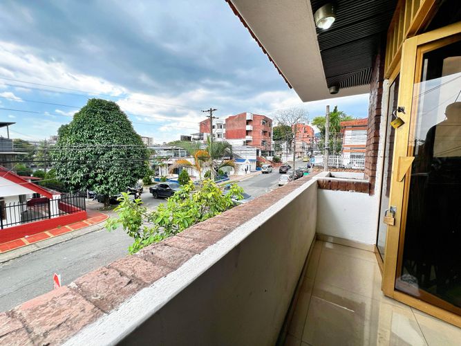 Casa de 5 alcobas en venta en Barzal Bajo Sur, Villavicencio, 350 m² · foto 20 de 24