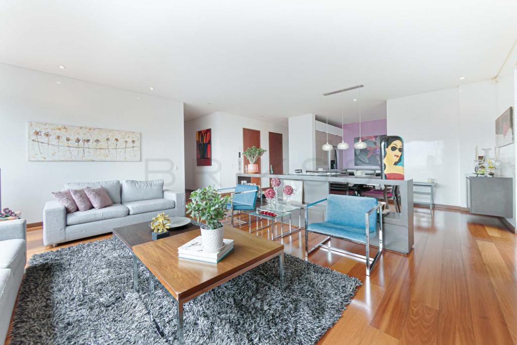 Apartamento en venta en El Refugio, Bogotá · foto 2 de 17