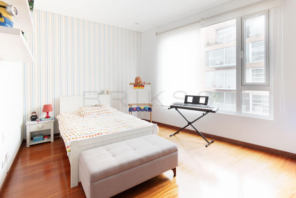 Apartamento en venta en El Refugio, Bogotá · foto 8 de 17