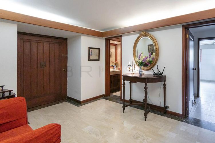 Apartamento de 3 alcobas en venta en La Carolina, Bogotá, 300 m² · foto 5 de 18