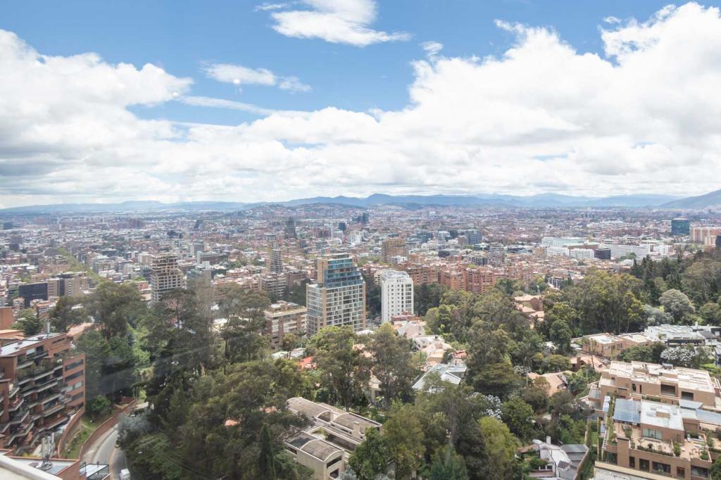 Apartamento en venta en El Refugio, Bogotá · foto 6 de 24