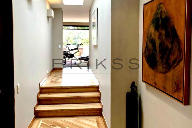 Apartamento de 3 alcobas en venta en La Cabrera, Bogotá, 482 m² · foto 5 de 24