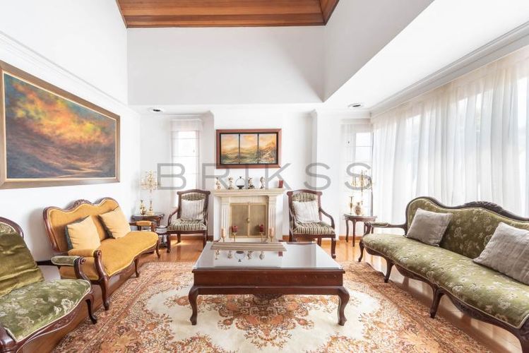 Apartamento de 3 alcobas en venta en Chicó Navarra, Bogotá, 186 m² · foto 2 de 24