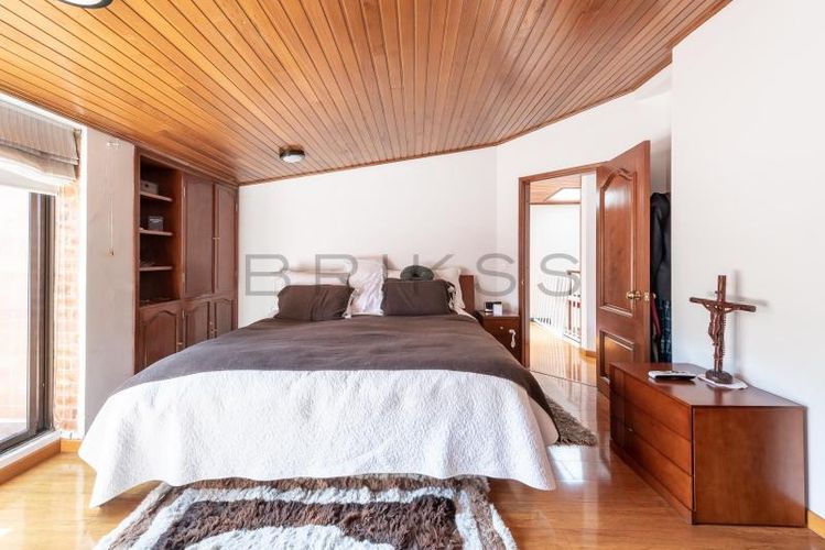 Apartamento de 3 alcobas en venta en Chicó Navarra, Bogotá, 186 m² · foto 13 de 24