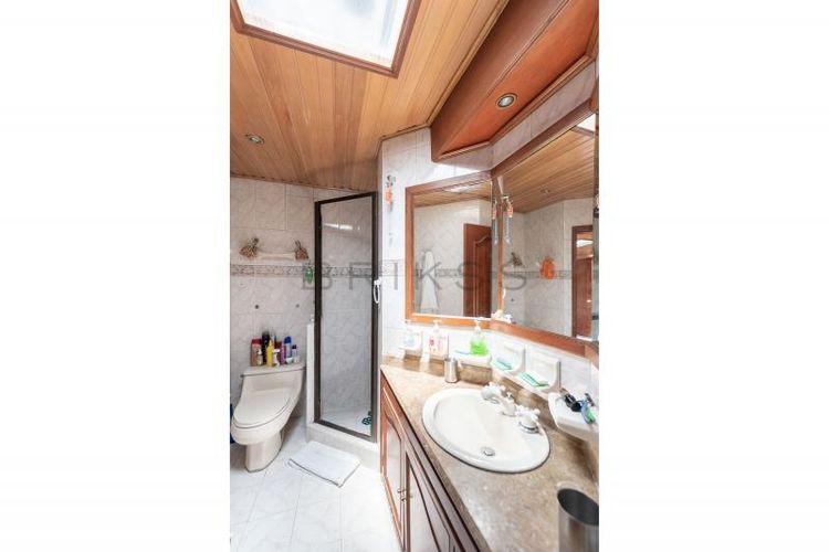 Apartamento de 3 alcobas en venta en Chicó Navarra, Bogotá, 186 m² · foto 16 de 24
