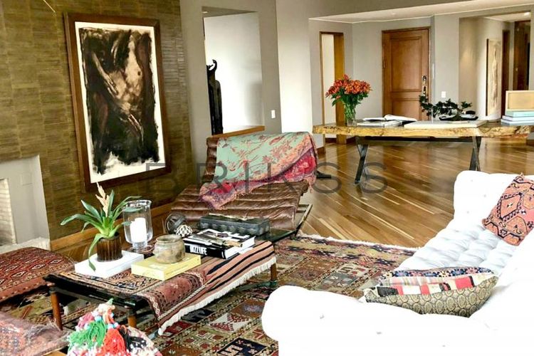 Apartamento de 3 alcobas en venta en La Cabrera, Bogotá, 482 m² · foto 20 de 24
