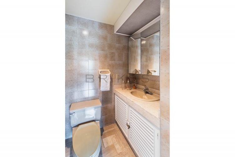 Apartamento de 3 alcobas en venta en Club De Los Lagartos, Bogotá, 242 m² · foto 8 de 19