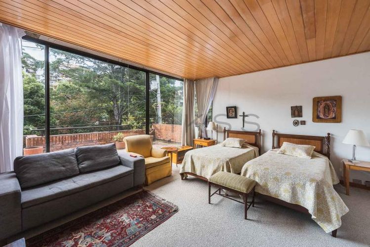 Apartamento de 3 alcobas en venta en Club De Los Lagartos, Bogotá, 242 m² · foto 10 de 19