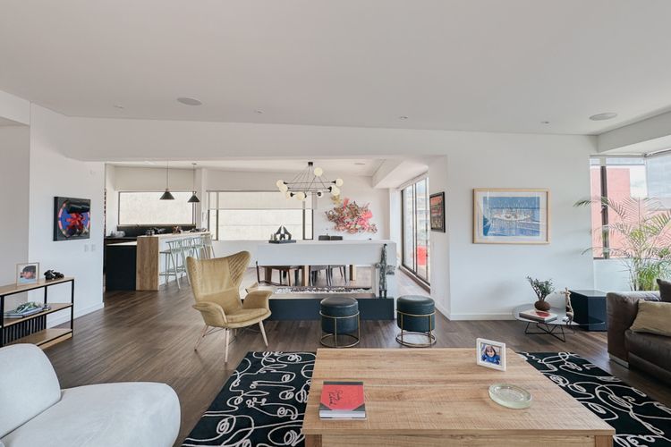 Apartamento de 4 alcobas en venta en Los Rosales, Bogotá, 354 m² · foto 2 de 24