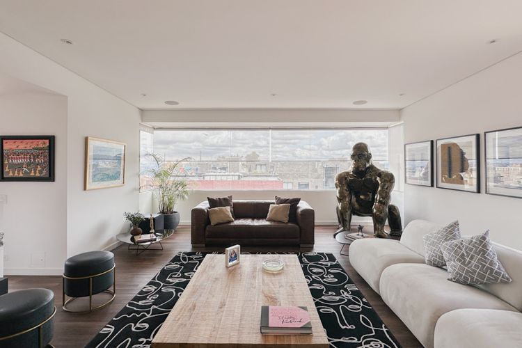 Apartamento de 4 alcobas en venta en Los Rosales, Bogotá, 354 m² · foto 3 de 24