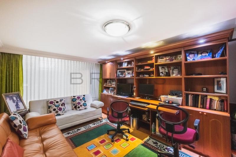 Casa en venta en Barrios Unidos, Bogotá · foto 2 de 15