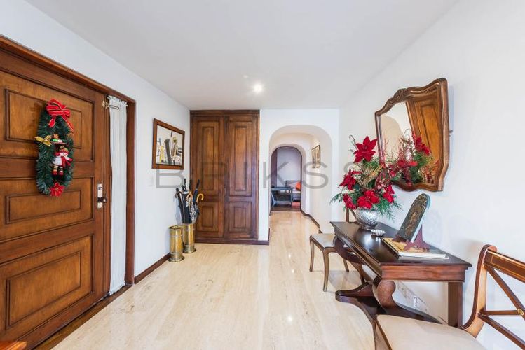 Apartamento en venta en Gratamira, Bogotá · foto 8 de 16