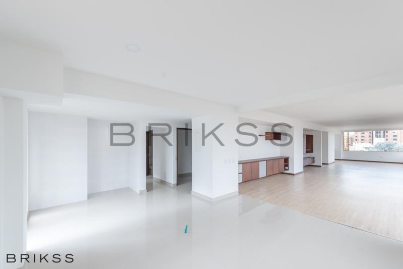 Apartamento en venta en Chico Norte, Bogotá · foto 2 de 21