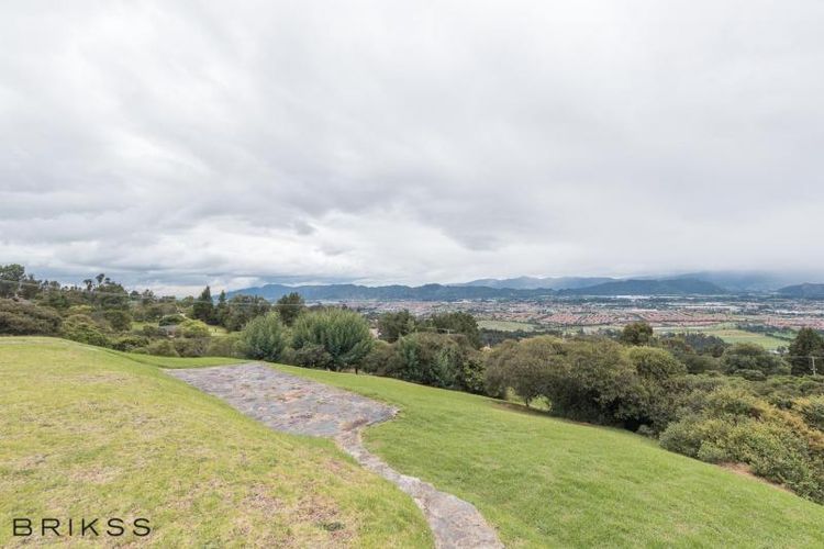 Casa de 4 alcobas en venta en Conejera, Bogotá, 950 m² · foto 21 de 23