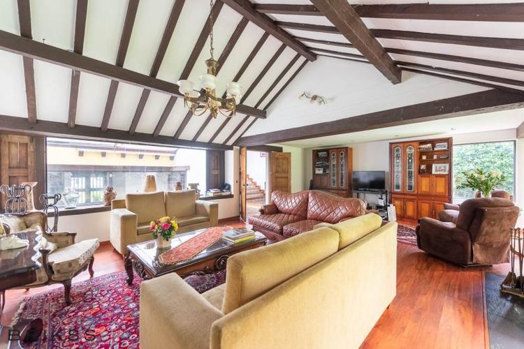 Casa de 5 alcobas en venta en La Calleja, Bogotá, 300 m² · foto 4 de 22
