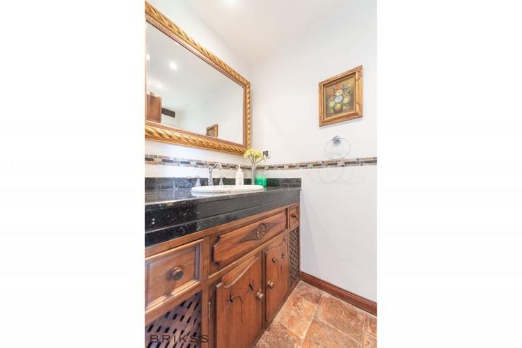 Casa de 5 alcobas en venta en La Calleja, Bogotá, 300 m² · foto 13 de 22