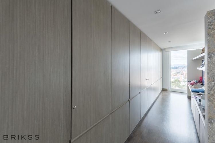 Apartamento de 3 alcobas en venta en Los Rosales, Bogotá, 287 m² · foto 15 de 21