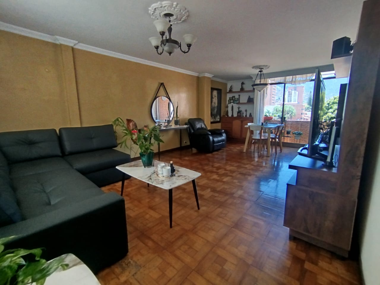 Apartment for sale in La candelaria, Medellín 2