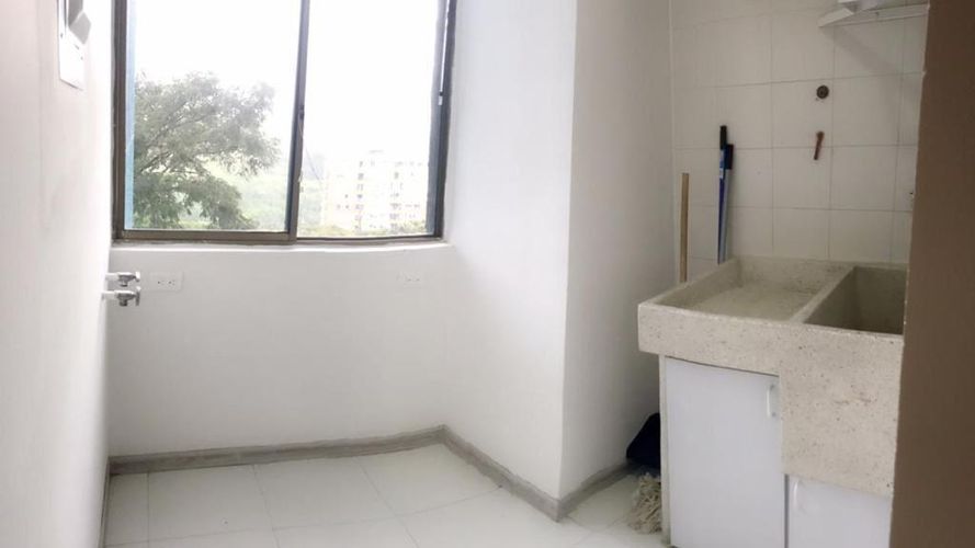 Apartaestudio en venta en Cambulos, Pereira, 50 m² · foto 5 de 10