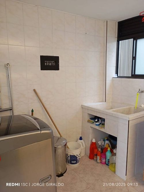 Apartamento de 3 alcobas en venta en Estambul, Manizales, 73 m² · foto 14 de 15