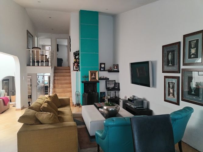 Casa de 4 alcobas en venta en Los Andes, Bogotá, 260 m² · foto 2 de 24