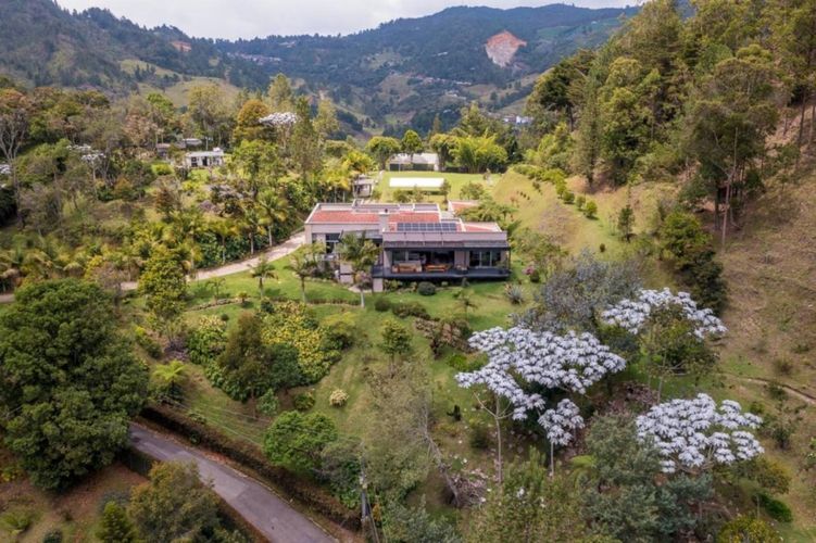 Finca en arriendo en Los Salados, El Retiro, 850 m² · foto 2 de 19