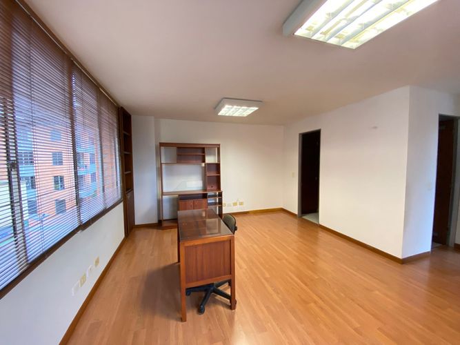 Oficina en arriendo en Florida Alto, Armenia, 38 m² · foto 2 de 5