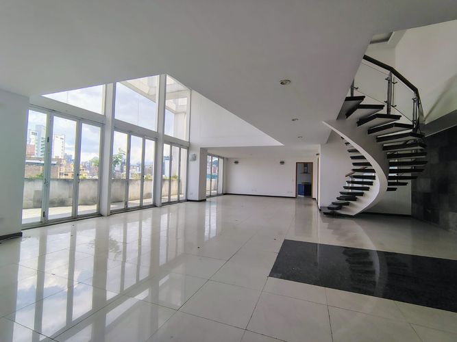 Apartamento de 4 alcobas en venta en Sotomayor, Bucaramanga, 400 m² · foto 3 de 24