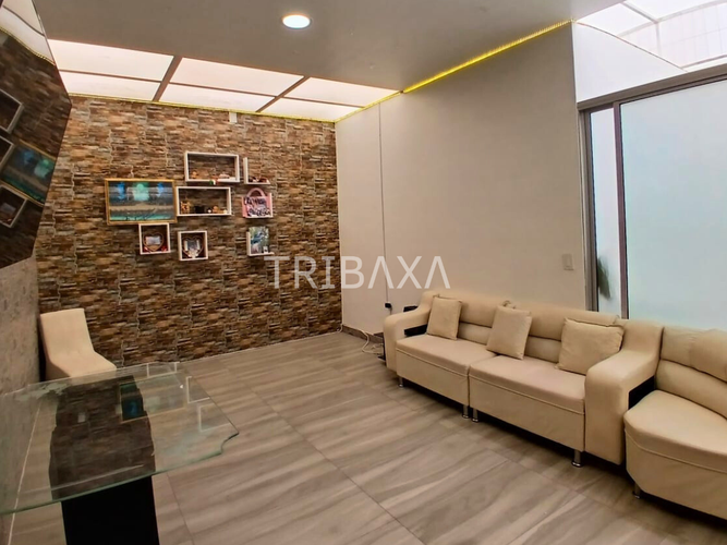 Casa de 4 alcobas en venta en Santa Barbara Central, Bogotá, 325 m² · foto 2 de 14