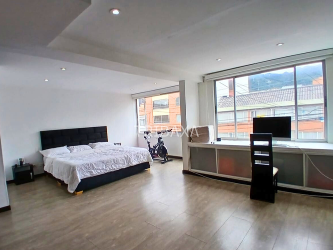 Casa de 4 alcobas en venta en Santa Barbara Central, Bogotá, 325 m² · foto 5 de 14