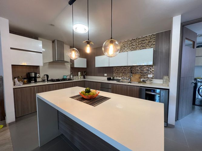 Apartamento de 3 alcobas en venta en Loma Del Chocho, Envigado, 170 m² · foto 5 de 17