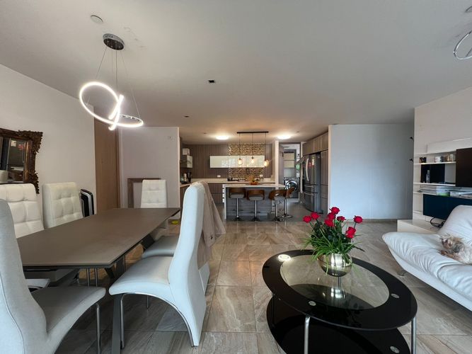 Apartamento de 3 alcobas en venta en Loma Del Chocho, Envigado, 170 m² · foto 4 de 17