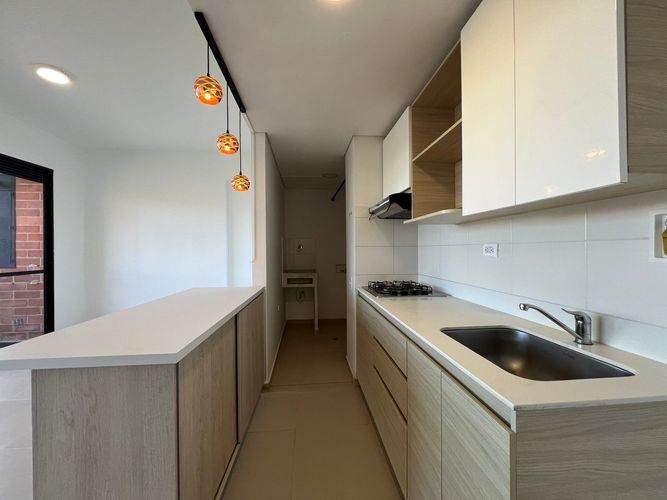 Apartamento de 3 alcobas en venta en El Porvenir, Rionegro, 76 m² · foto 5 de 13