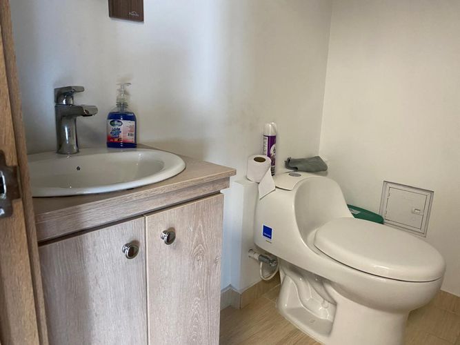 Oficina en arriendo en Alejandría, Medellín, 65 m² · foto 12 de 13