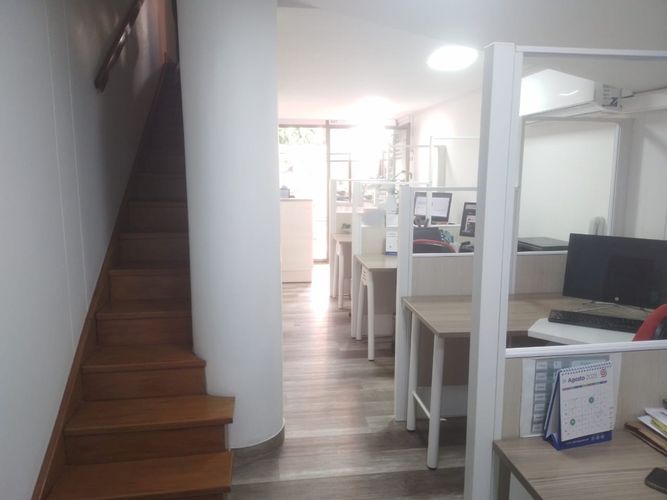 Oficina en venta en Laureles, Medellín, 45 m² · foto 2 de 9