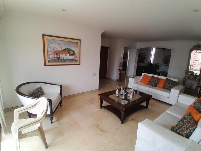 Apartamento de 3 alcobas en venta en Altos Del Prado, Barranquilla, 174 m² · foto 2 de 10