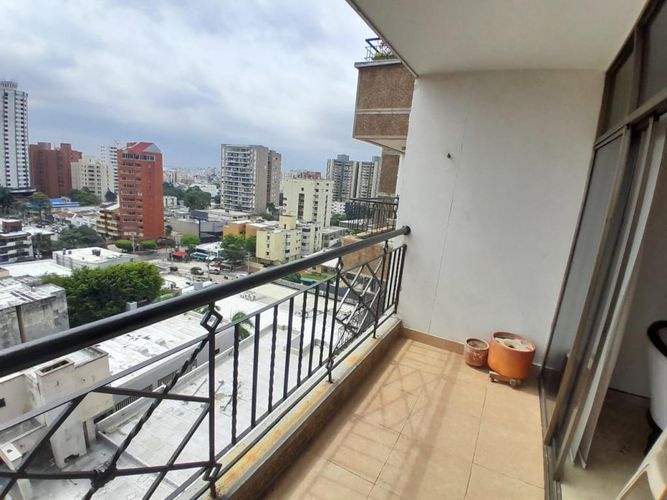 Apartamento de 3 alcobas en venta en Altos Del Prado, Barranquilla, 174 m² · foto 3 de 10