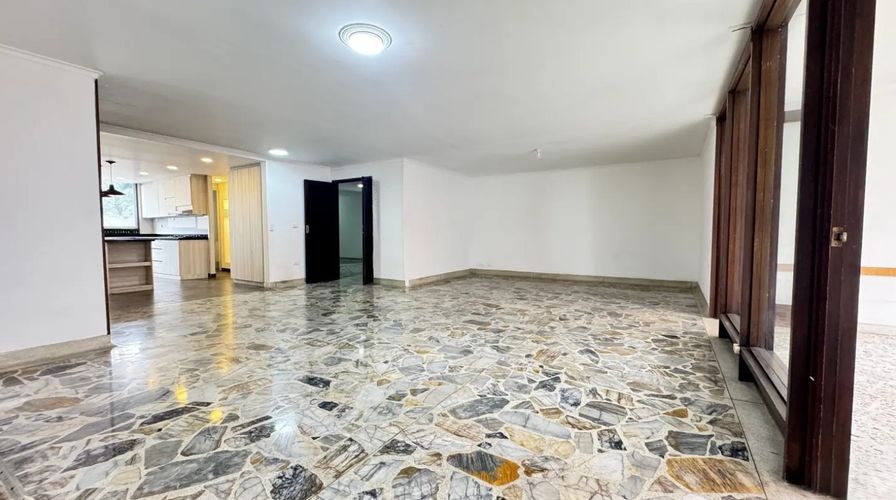Apartamento de 5 alcobas en venta en Colon, Medellín, 329 m² · foto 7 de 24