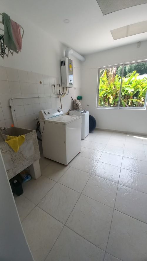 Casa de 4 alcobas en venta en Murillo, Armenia, 363 m² · foto 13 de 24