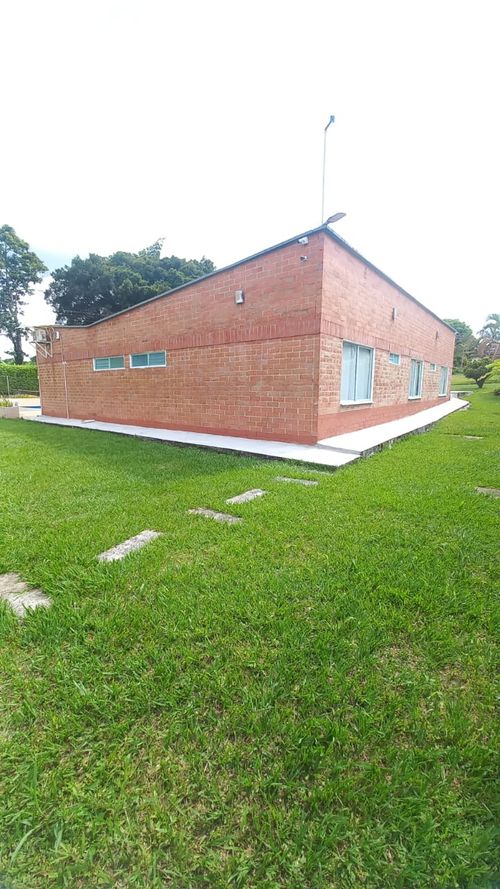 Casa de 4 alcobas en venta en Murillo, Armenia, 363 m² · foto 6 de 24