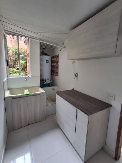 Casa de 4 alcobas en venta en Zuñiga, Envigado, 294 m² · foto 16 de 20