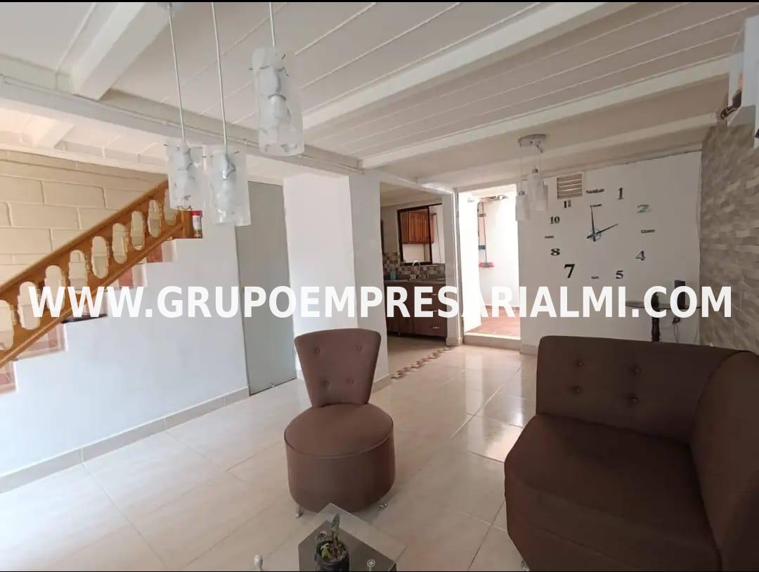 Apartaestudio for sale in Robledo, Medellín 3