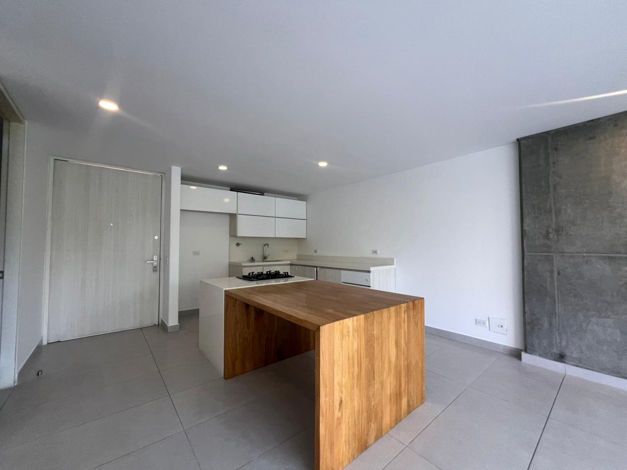 Apartamento en arriendo en Loma Del Esmeraldal, Envigado · foto 5 de 16