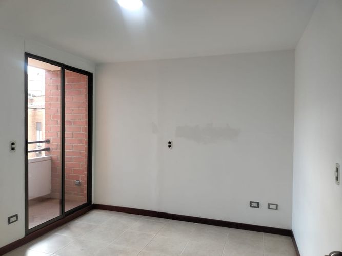 Apartamento de 3 alcobas en arriendo en Villa Santa Teresa, Envigado, 96 m² · foto 7 de 16