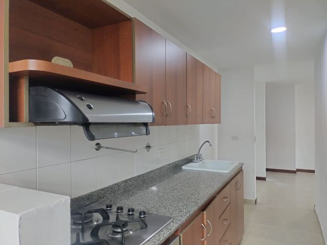 Apartamento de 3 alcobas en arriendo en Villa Santa Teresa, Envigado, 96 m² · foto 5 de 16