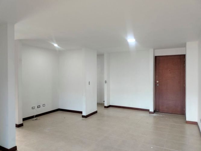 Apartamento de 3 alcobas en arriendo en Villa Santa Teresa, Envigado, 96 m² · foto 4 de 16