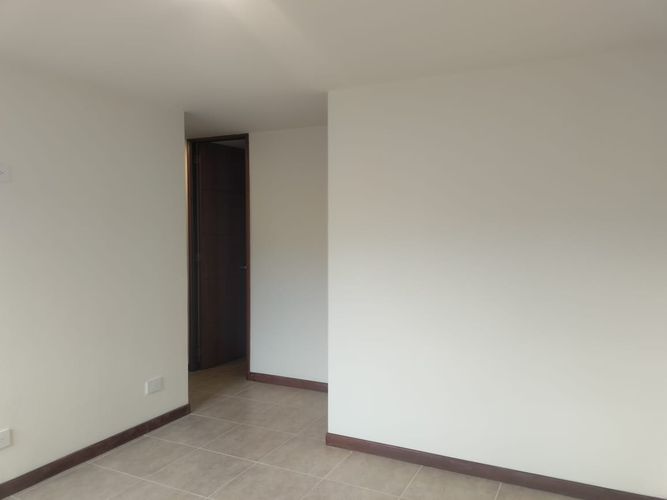 Apartamento de 3 alcobas en arriendo en Villa Santa Teresa, Envigado, 80 m² · foto 10 de 15