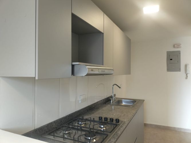 Apartamento de 3 alcobas en arriendo en Villa Santa Teresa, Envigado, 80 m² · foto 7 de 15