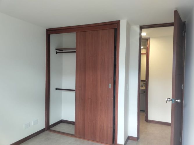 Apartamento de 3 alcobas en arriendo en Villa Santa Teresa, Envigado, 80 m² · foto 13 de 15